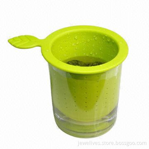 Silicone floating filter for tea strainer
